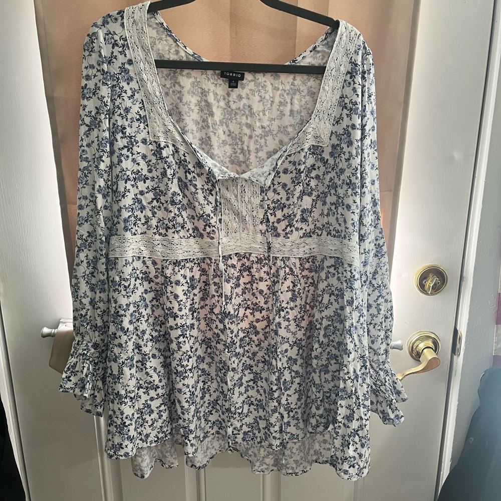 Torrid Blue Floral Women's Top